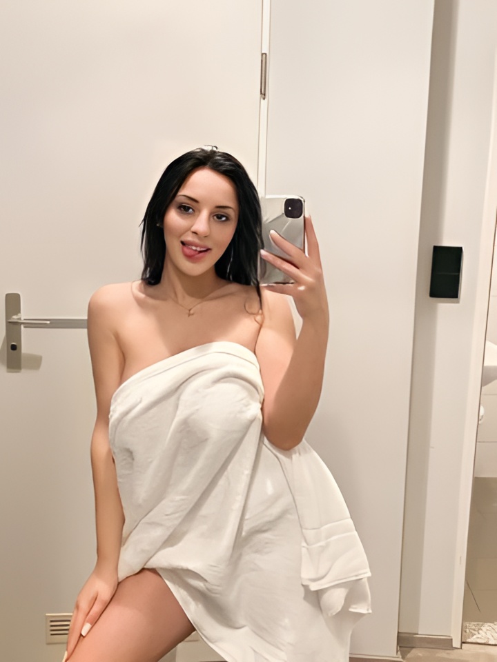 Леся привлекальеная девушка из Павловск цена от 5000 руб