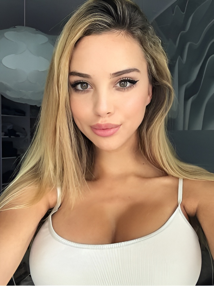 Майя привлекательная девушка из Павловск цена от 2500 руб