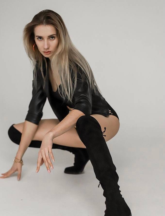 🎥 Антонина привлекальеная девушка из Павловск цена от 3000 руб