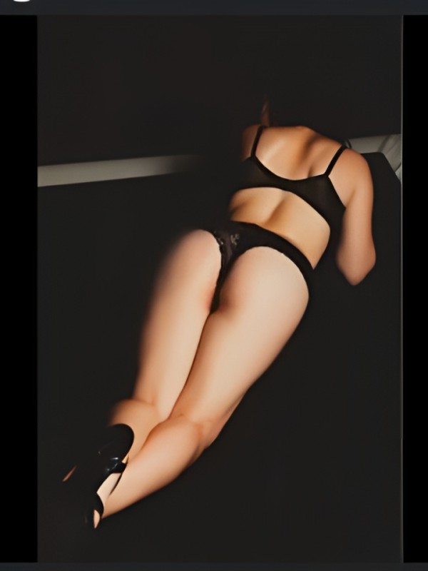 Анфиса привлекательная девушка из Павловск цена от 3000 руб