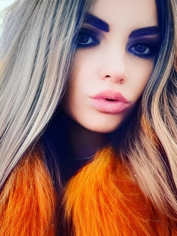 Милана привлекательная девушка из Павловск цена от 3000 руб