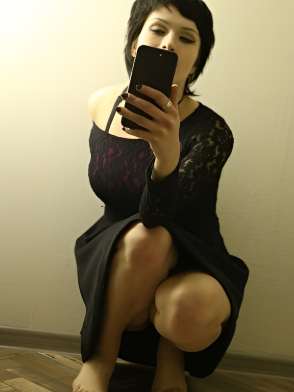 Виктория привлекательная девушка из Павловск цена от 3000 руб