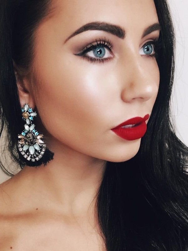 Александра привлекательная девушка из Павловск цена от 3000 руб